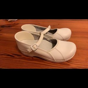 Women’s 40 Dansko
